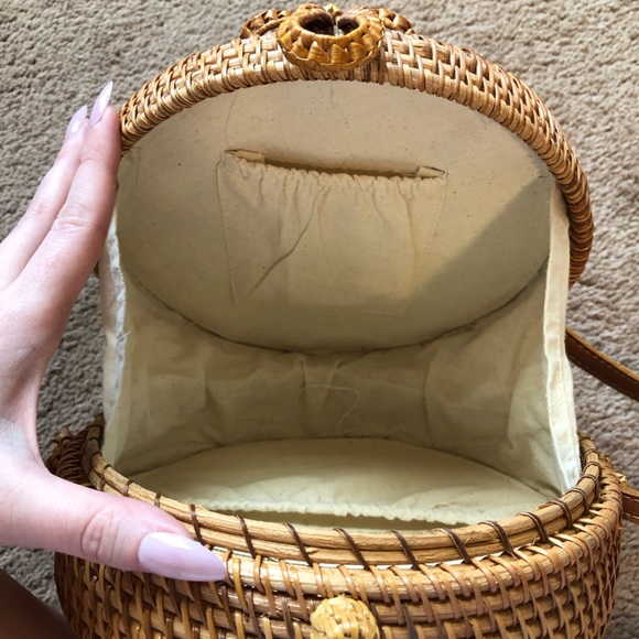 T.J.Maxx rattan crossbody bag - Picture 4 of 6